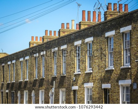 Row of terraced residential houses in the Tower Hamlets area of east London