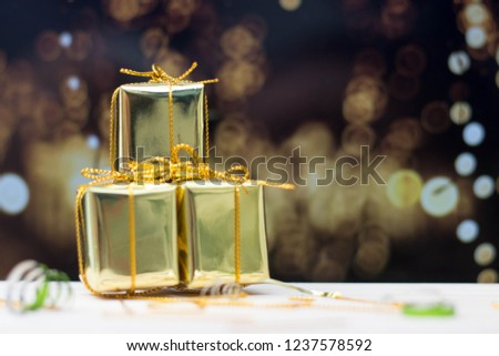 christmas gift, chriatmas box, christmas background, christmas gift boxes laid out in the shape of a christmas tree, overhead view.