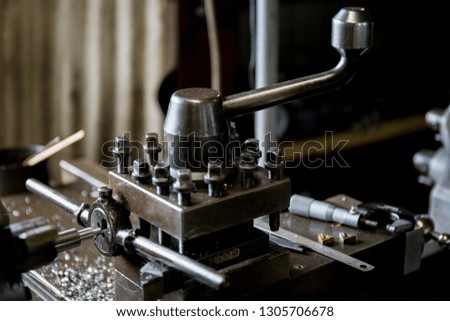 Part machining with lathe
