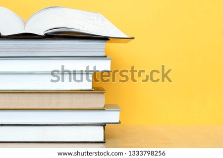 stack book on table