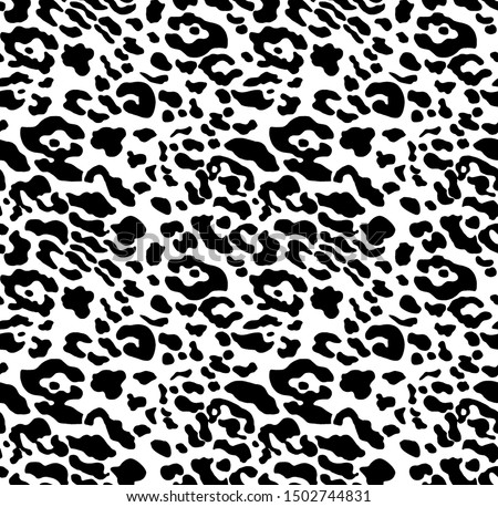 seamless minimal leopard skin pattern