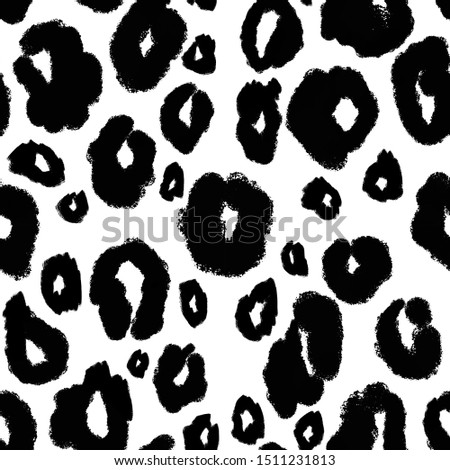 Leopard seamless pattern texture. Monochrome animal repeating print. 
