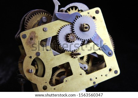 Vintage Clock Box Gears Design and Detailed Mechanism