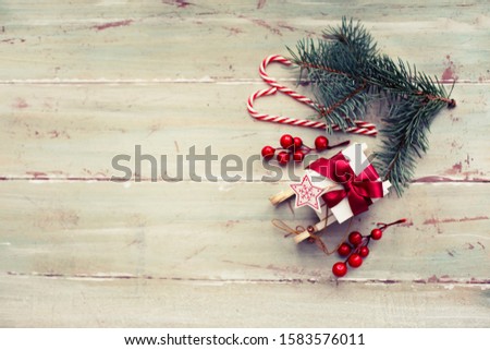 CHRISTMAS PRESENT GIFT BOX ON WHITE BACKGROUND 