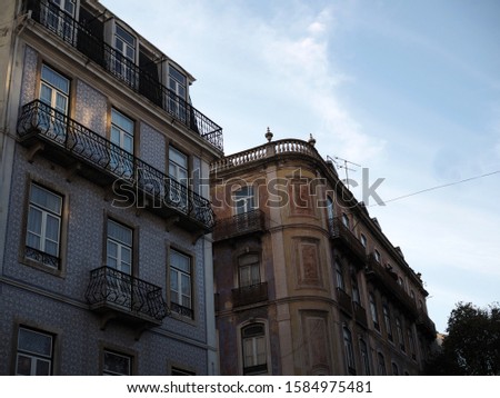 traditional portuguese houses on Lisbon street