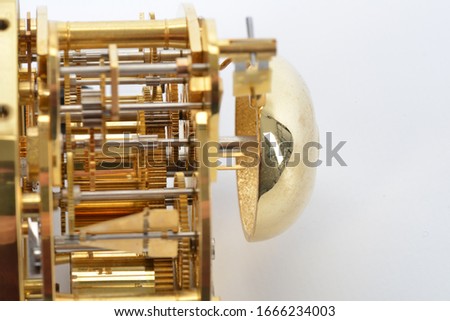 Open clock mechanism in detail