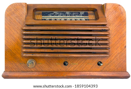 Vintage vacuum tube wood radio.