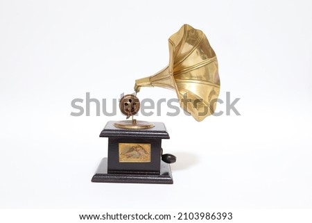 Image of the Antique Gramophone 
