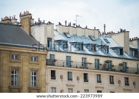 balcony and zing roof in Paris