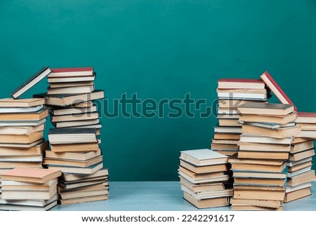 books for teaching and reading education in the university library