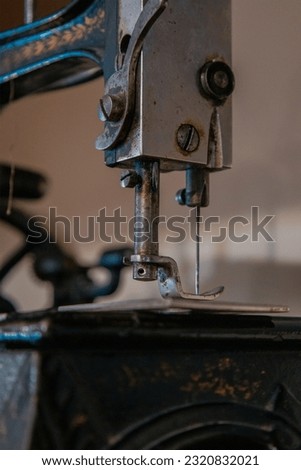 sewing machine vintage old school
