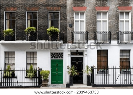 Terrace house in central London of with bricks and with facade