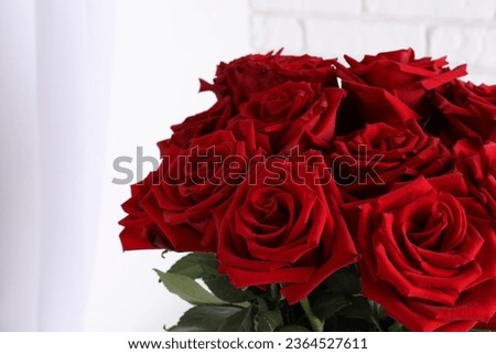 beautiful bouquet of red roses
