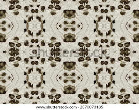 Dirty Color Geometric Pattern. Abstract Watercolor Grunge Pattern. Brown Color Vintage Brush. Rustic Grunge Bohemian Textile. Ethnic Geometric Batik. Seamless Grunge Dark Brush. Abstract Dyed Mark.