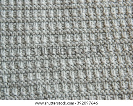 Knitting pattern with needles