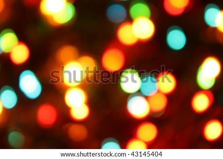 Color christmas lights on the tree