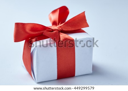 present with red bow