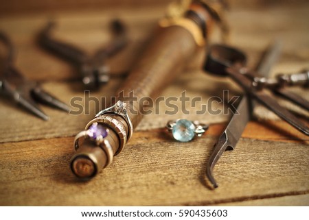 Jewelery tools and jewels