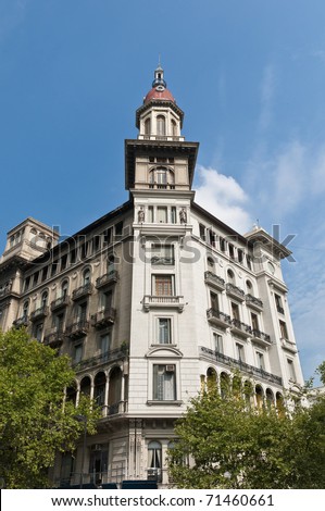 La Inmobiliaria building facade located near Congreso square.