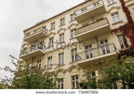 apartment in prenzlauer berg with ivy on the facade